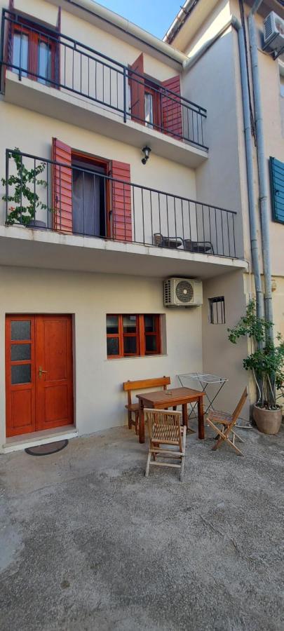Ana Apartment Sveti Filip i Jakov Bagian luar foto