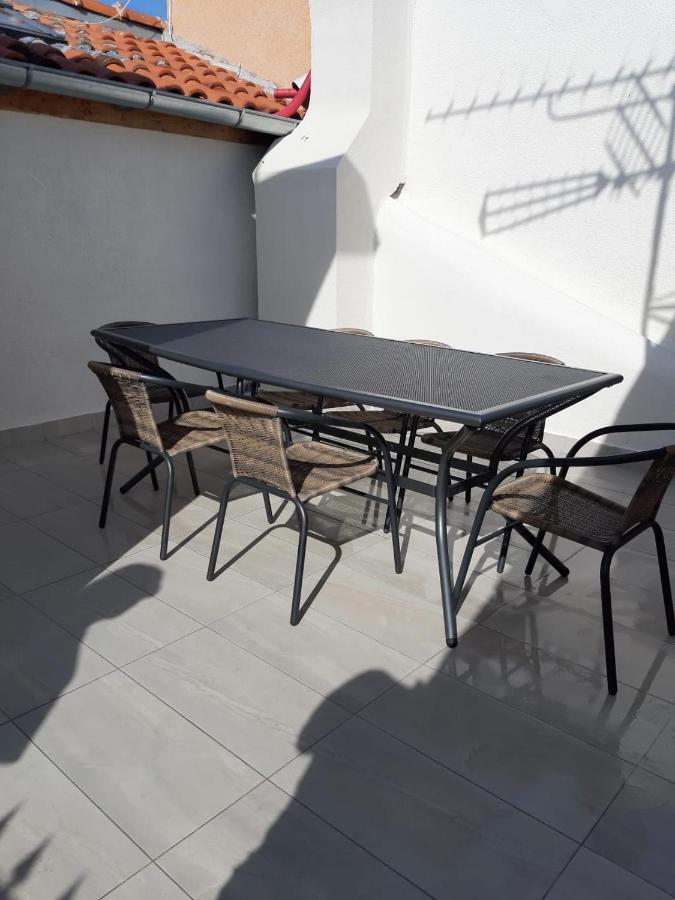 Ana Apartment Sveti Filip i Jakov Bagian luar foto
