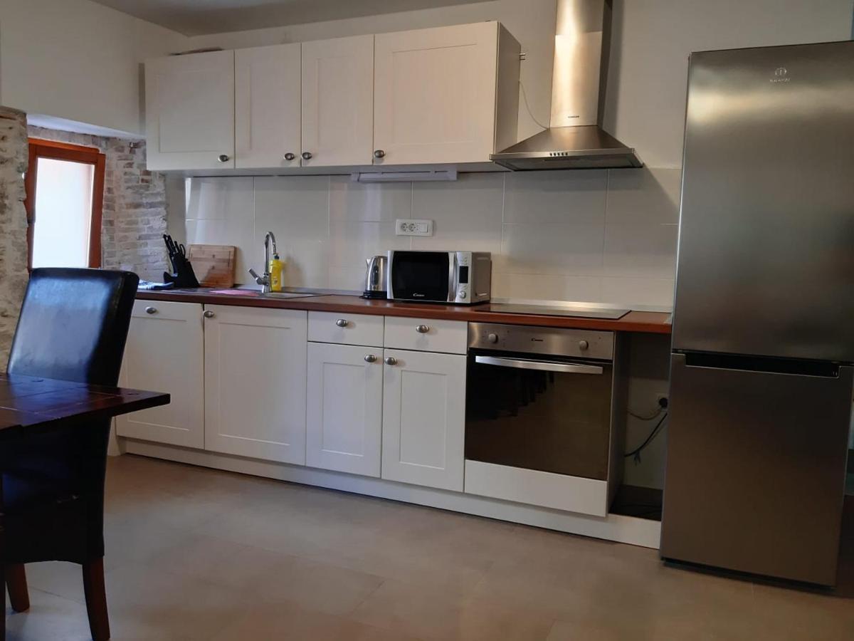 Ana Apartment Sveti Filip i Jakov Bagian luar foto